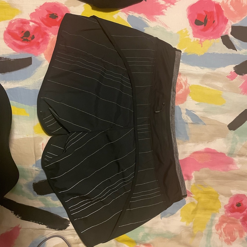 Hotty hot low rise liner short, size 8 color black